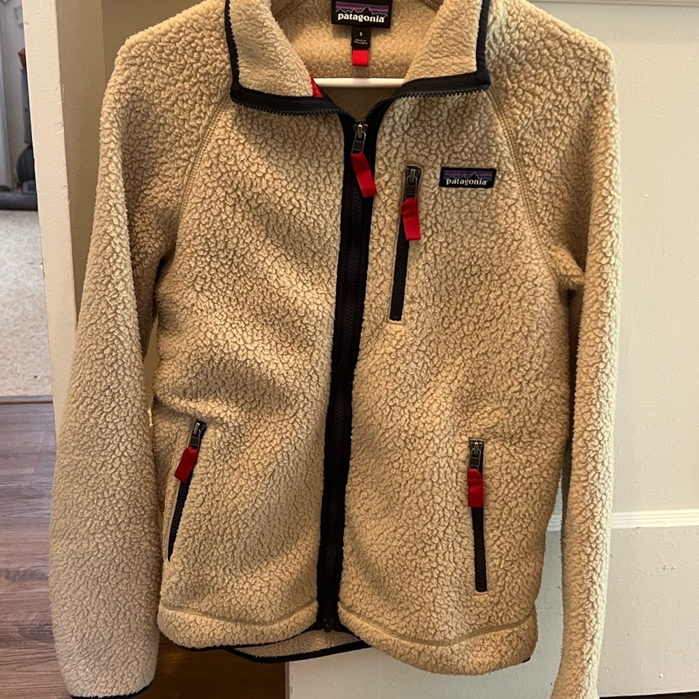 Patagonia Cream Sherpa Fleece Jacket with Black Trim and Red Zipper Pulls